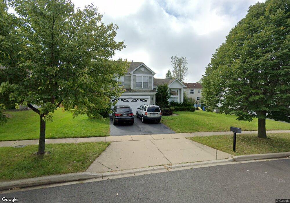 1221 Mayfair Dr, Carpentersville, IL 60110 - photo 1