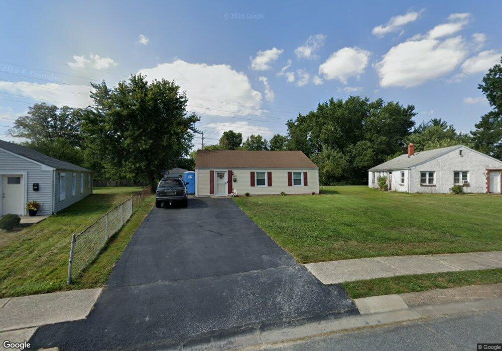 307 Martin Dr, New Castle, DE 19720 - photo 1