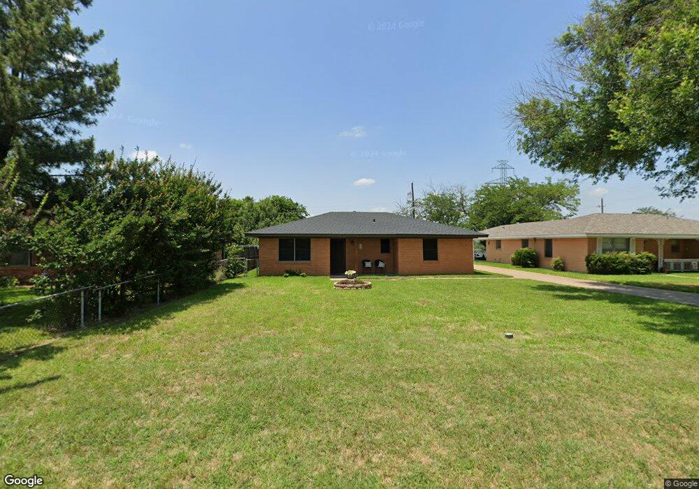 404 Casa Linda St, Ennis, TX 75119 - photo 1