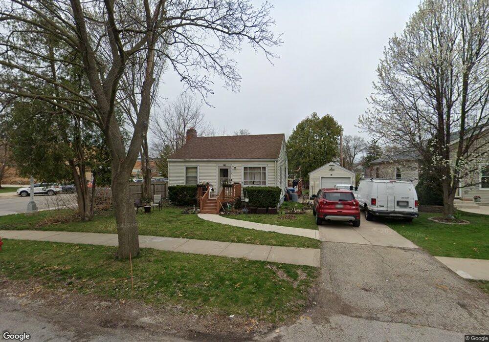 1113 W New York St, Aurora, IL 60506 - photo 1