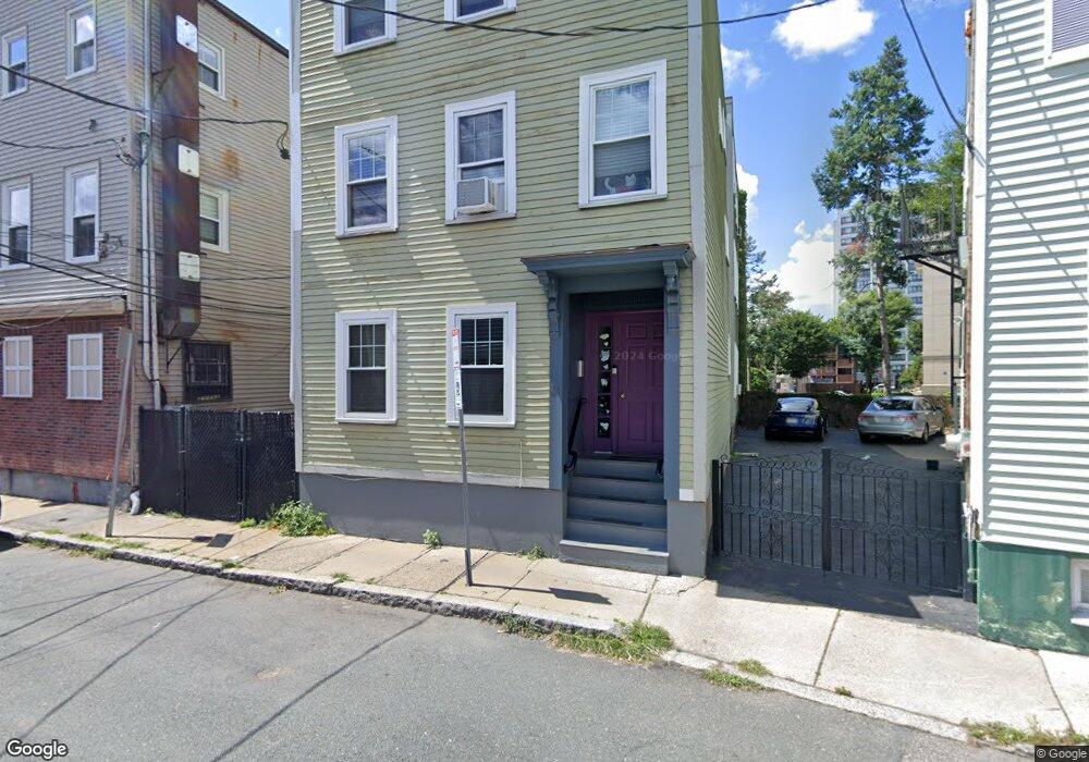 21 7th St unit 3, Cambridge, MA 02141 - photo 1