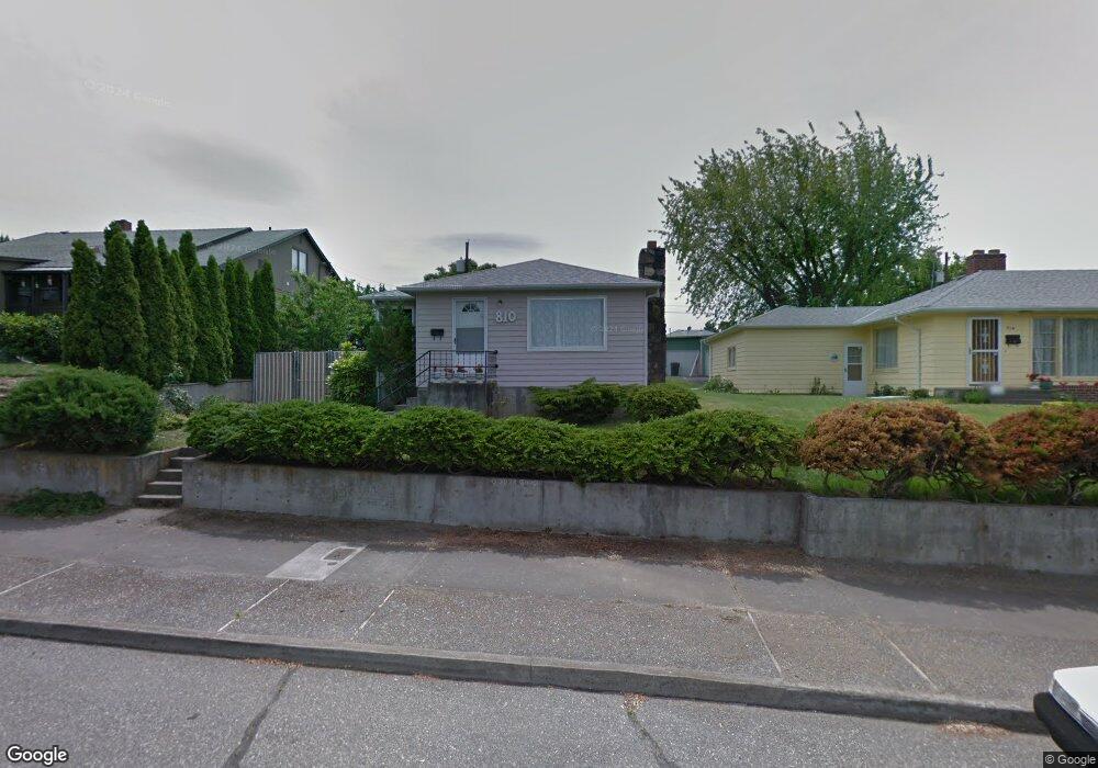 810 W 11th St, the Dalles, OR 97058 - photo 1