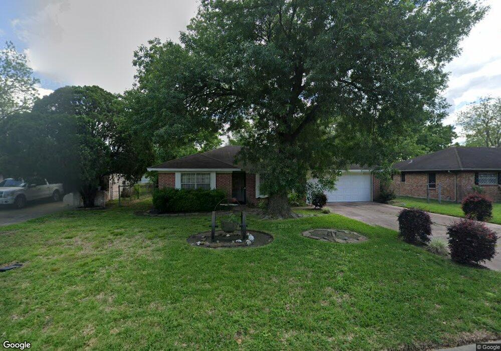 218 Weatherly Way, Houston, TX 77022 - photo 1