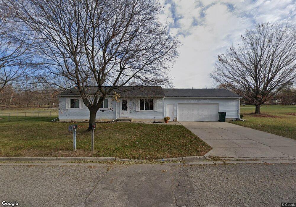 5711 Selfridge Blvd, Lansing, MI 48911 - photo 1