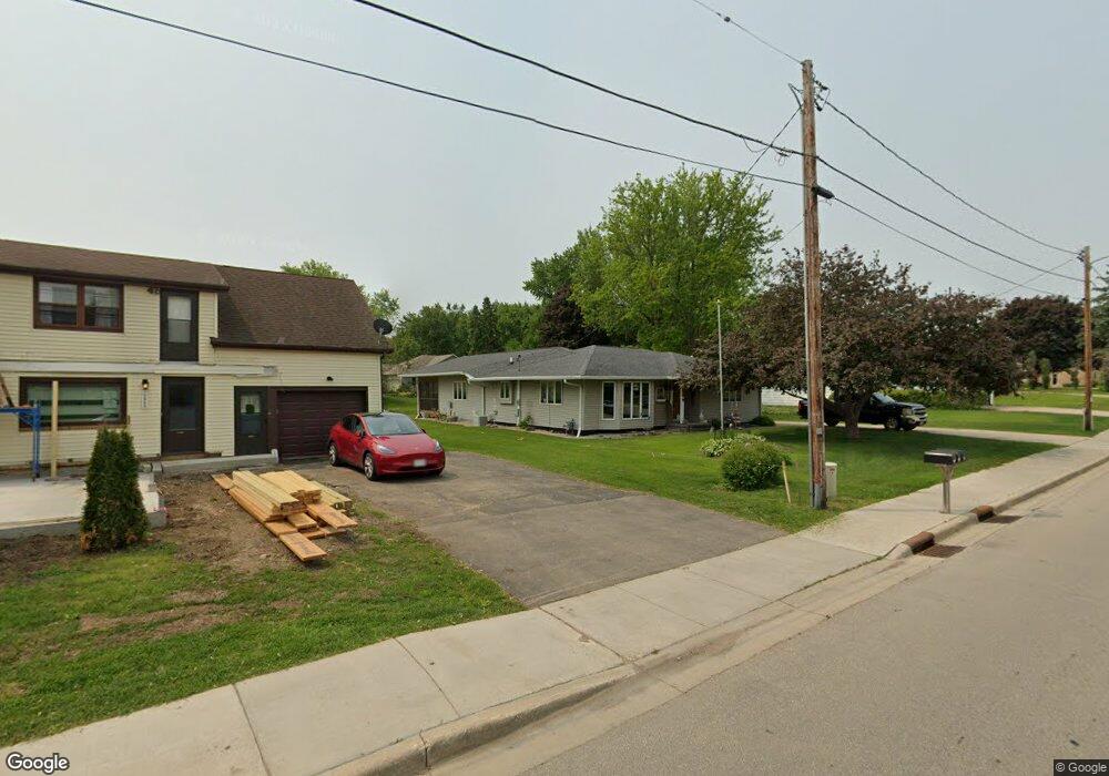 2952 Thinnes St, Cross Plains, WI 53528 - photo 1