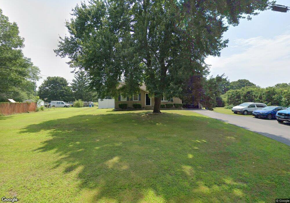 261 Pickett Rd, Plainfield, CT 06374 - photo 1