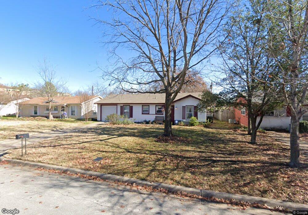 604 Livingston Dr, Hurst, TX 76053 - photo 1