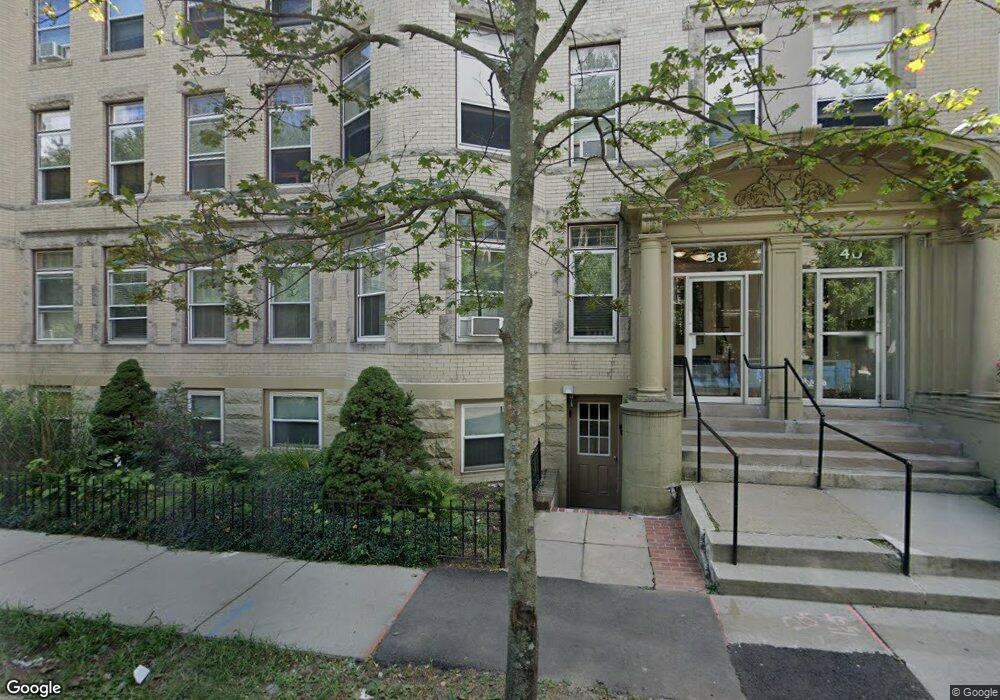 38 Winchester St unit 38,7, Brookline, MA 02446 - photo 1