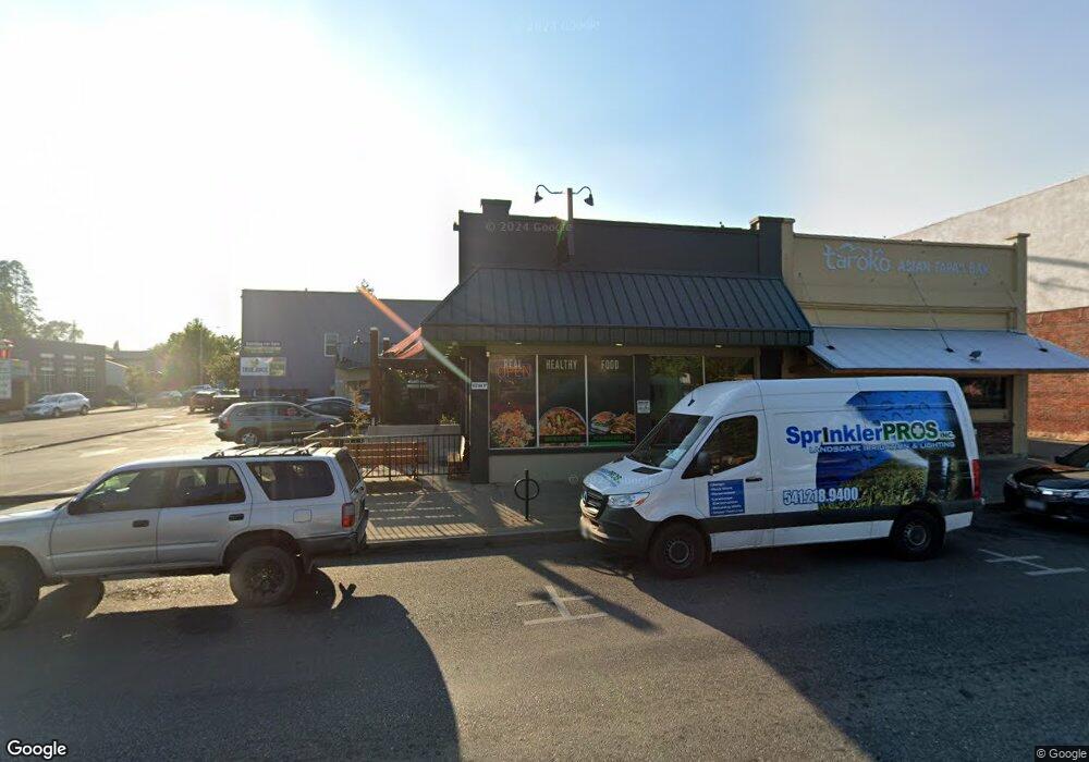 412 NW 6th St, Grants Pass, OR 97526 - photo 1