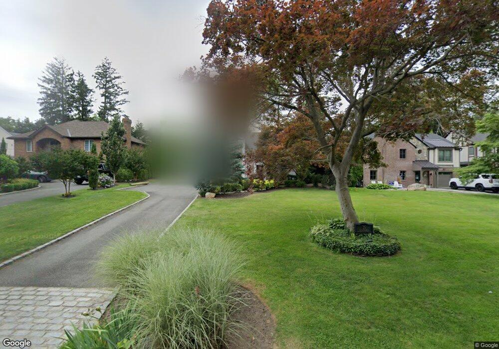 25 Knickerbocker Rd, Manhasset, NY 11030 - photo 1