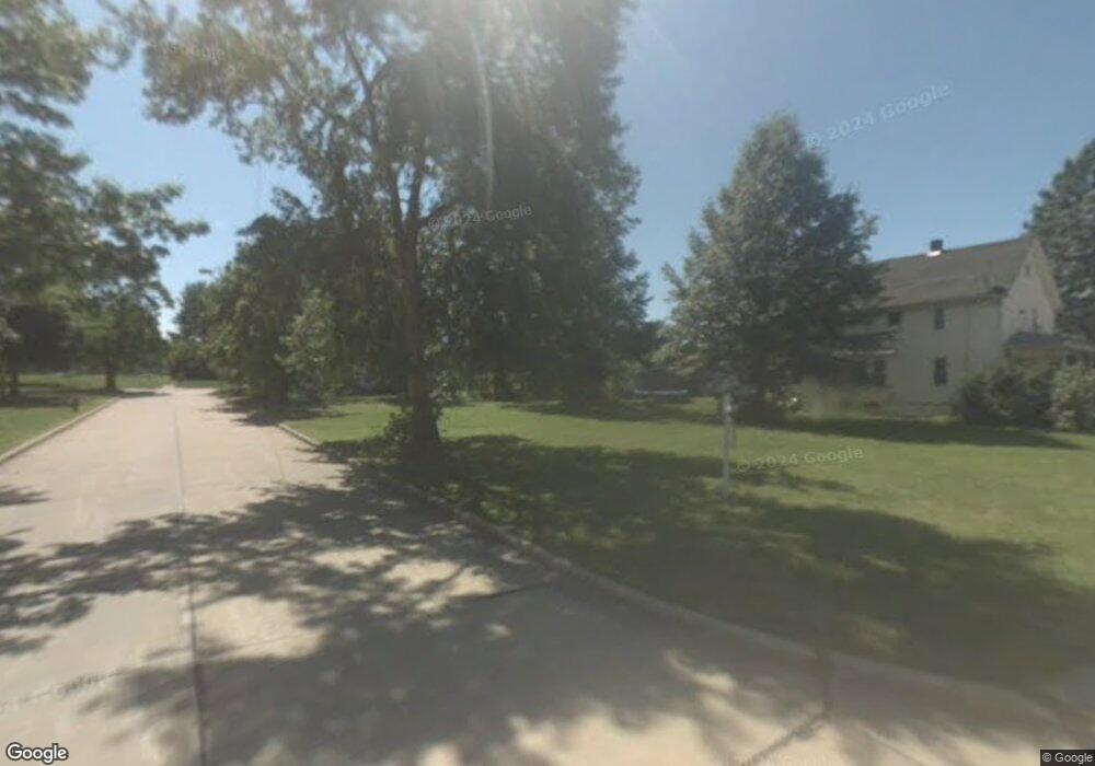 1922 Robindale St, Wickliffe, OH 44092 - photo 1