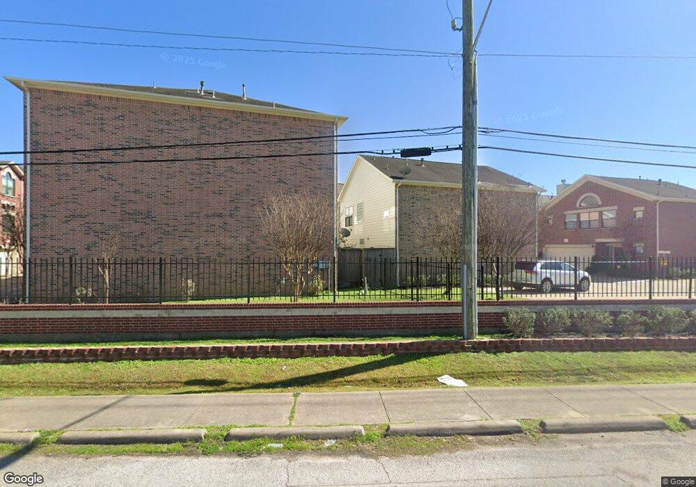 3732 Main Plaza Dr, Houston, TX 77025 - photo 1