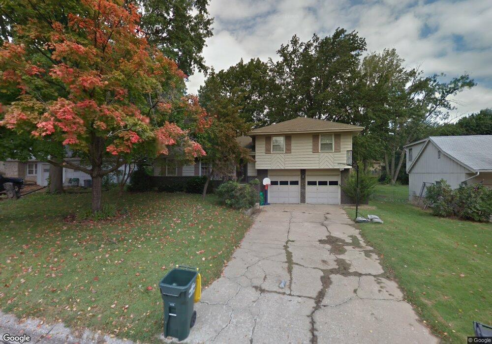 10906 W 71st St, Shawnee, KS 66203 - photo 1