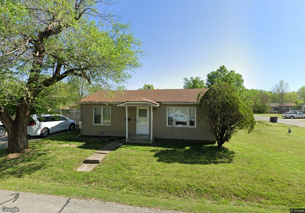 1402 E Denton Ave, Sapulpa, OK 74066 - photo 1