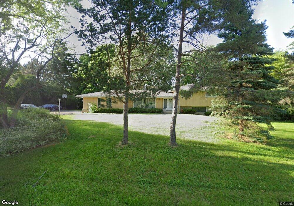 2160 Elm Tree Rd, Elm Grove, WI 53122 - photo 1