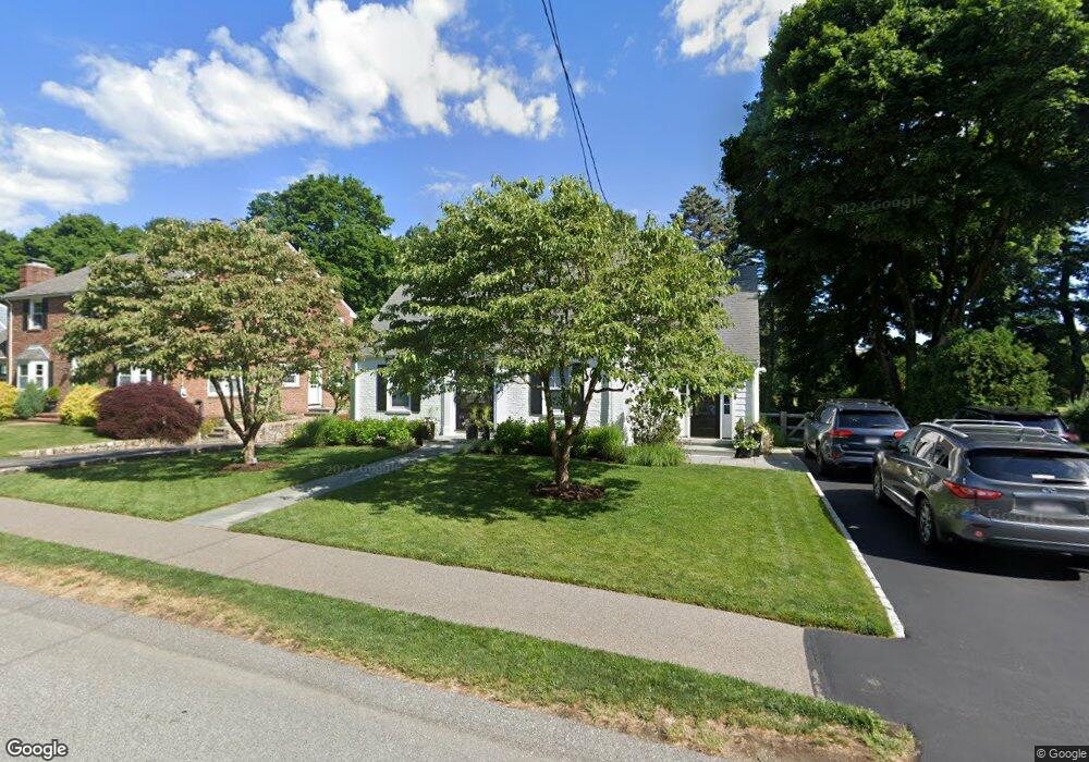 91 Grovesnor Rd, Needham, MA 02192 - photo 1