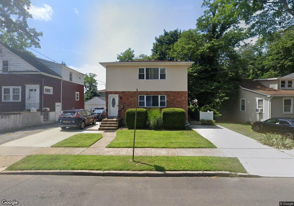 85 Edgewood Rd unit A, Port Washington, NY 11050 - photo 1