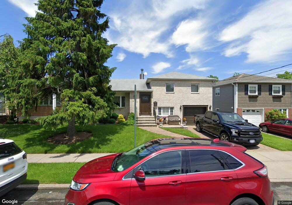 209 Chesterton Ave, Staten Island, NY 10306 - photo 1