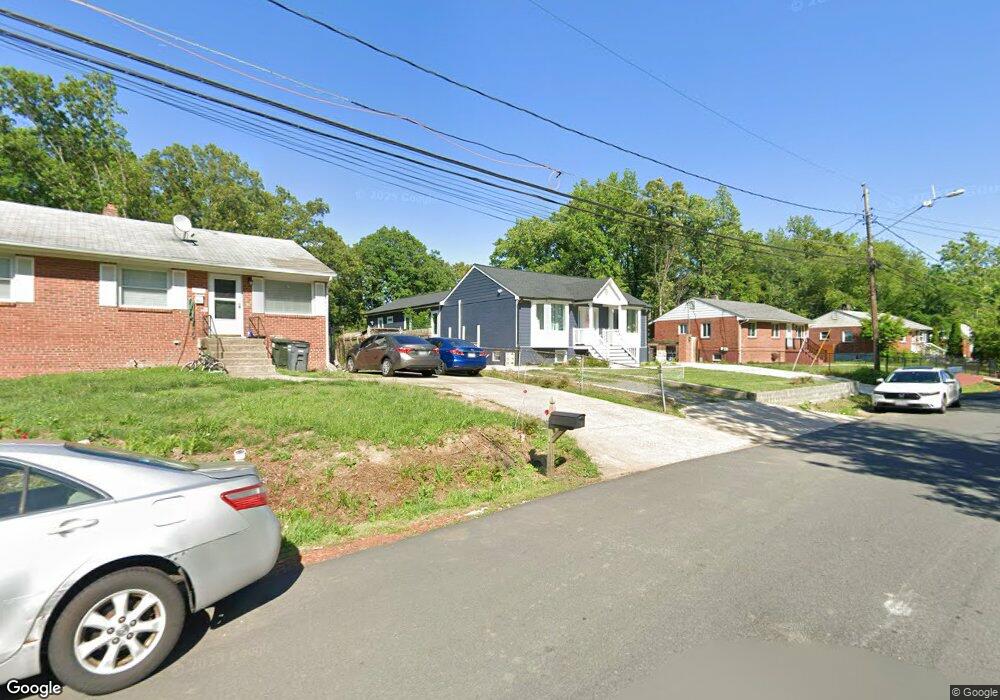 16009 Crest Dr, Woodbridge, VA 22191 - photo 1