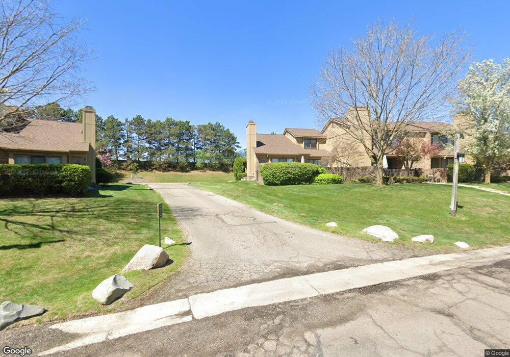 1630 South Hill Cir unit 4, 24, Bloomfield Hills, MI 48304 - photo 1