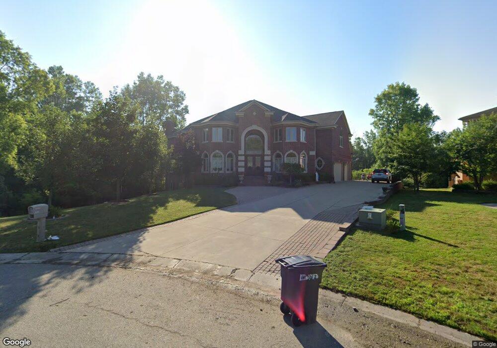 6125 Lydia Ct, West Bloomfield, MI 48322 - photo 1