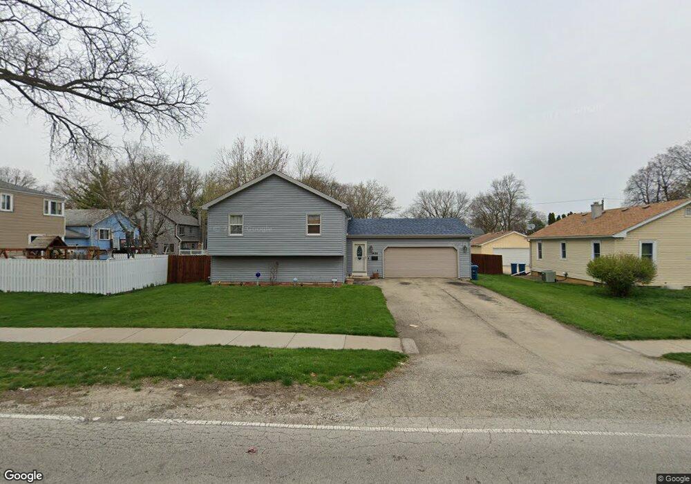 1433 Plum St, Aurora, IL 60506 - photo 1