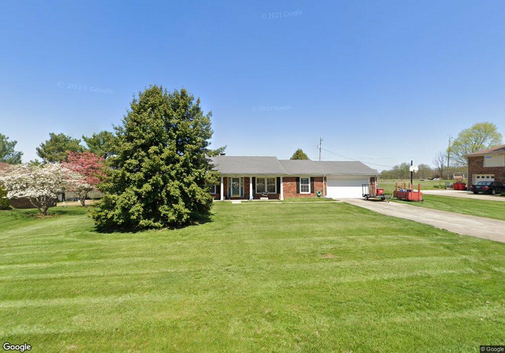 304 Farmbrook Cir, Frankfort, KY 40601 - photo 1
