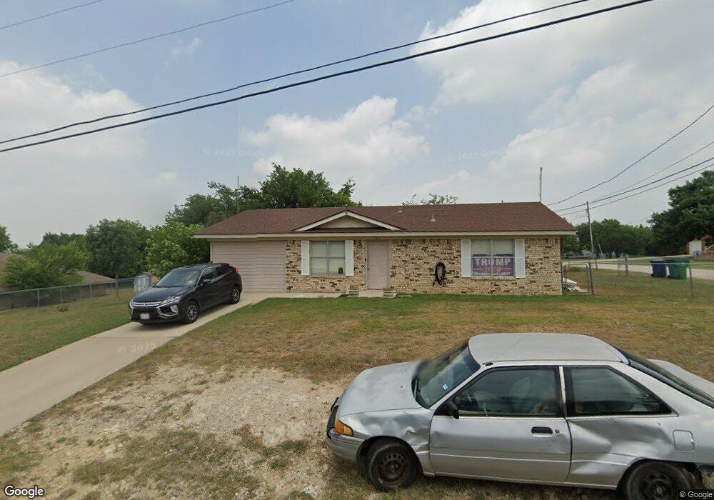 700 W Mulberry St, Decatur, TX 76234 - photo 1