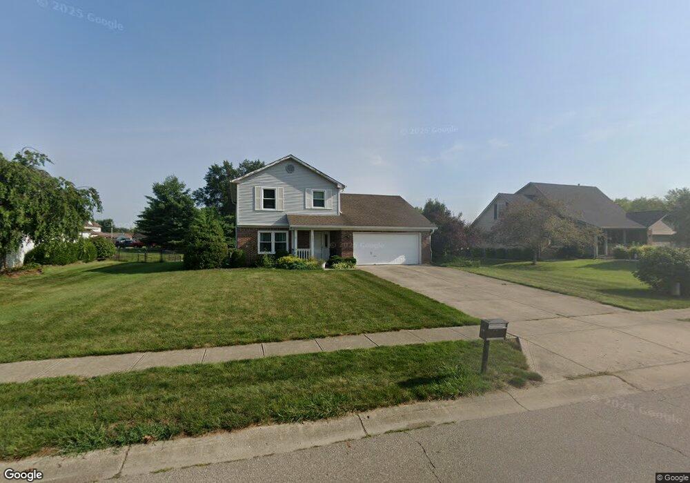 562 Clearwater Blvd, Whiteland, IN 46184 - photo 1
