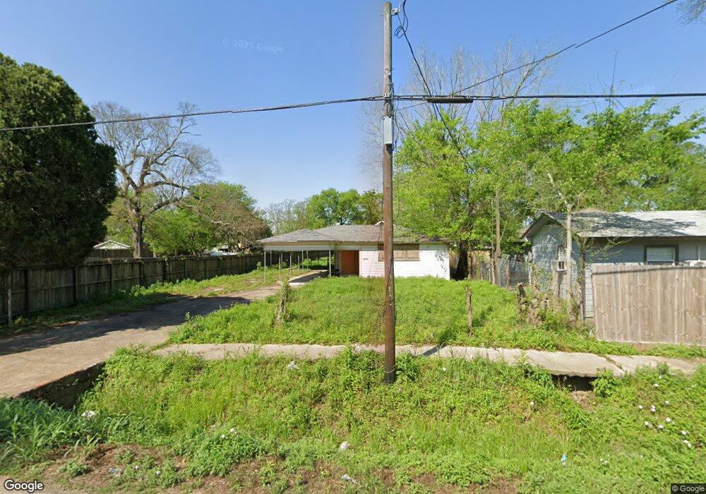 8215 Lavender St, Houston, TX 77016 - photo 1