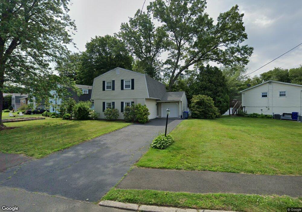 17 Three Seasons Ln, Norwalk, CT 06851 - photo 1