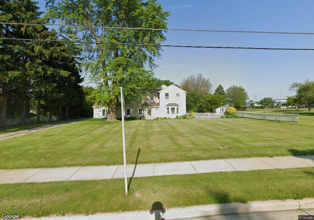 1801 Jennifer Ln, Waukesha, WI 53186 - photo 1