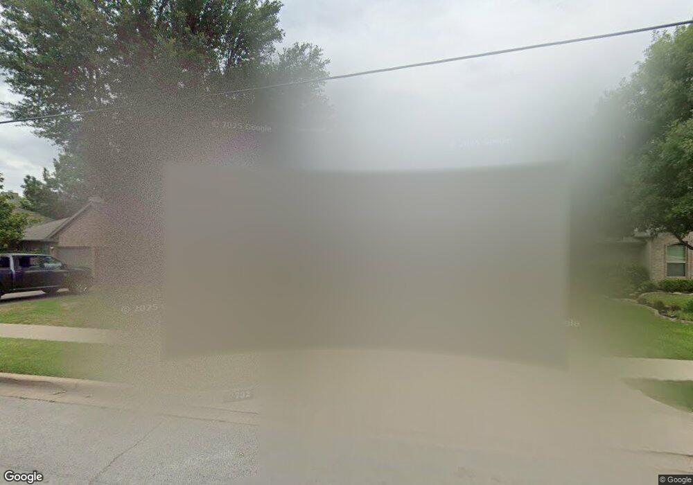 732 Bluebonnet Dr, Hurst, TX 76053 - photo 1