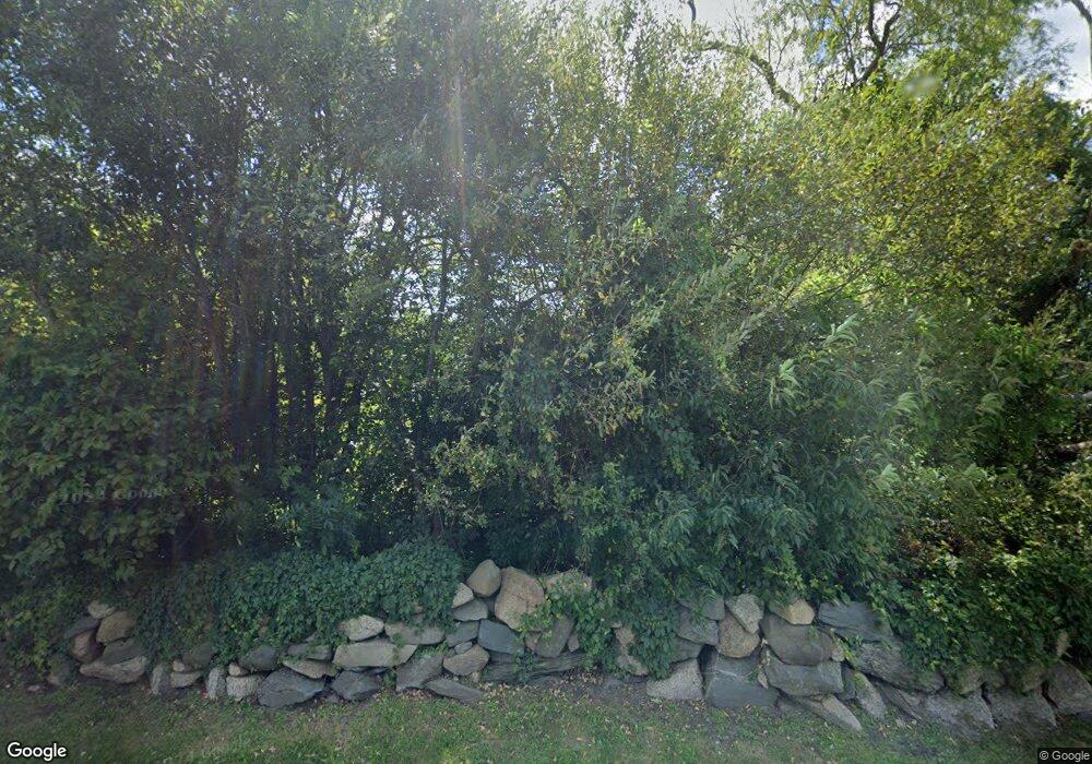 28 Sakonnet Point Rd, Little Compton, RI 02837 - photo 1