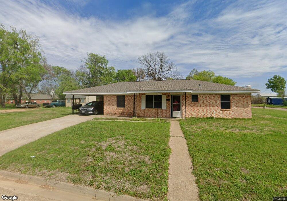 102 N San Marcos St, Hearne, TX 77859 - photo 1
