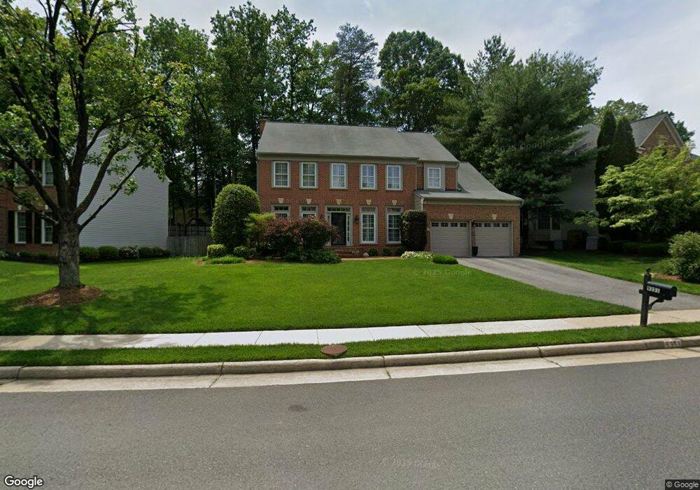 9351 Braymore Cir, Fairfax Station, VA 22039 - photo 1