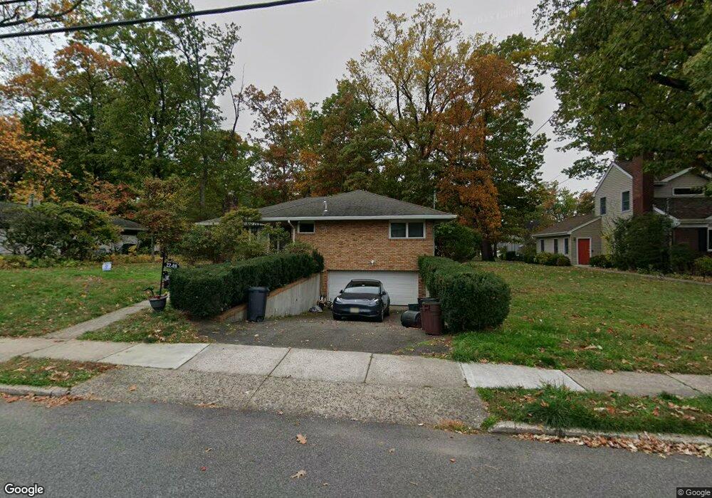 22-08 Radburn Rd unit 1X, Fair Lawn, NJ 07410 - photo 1