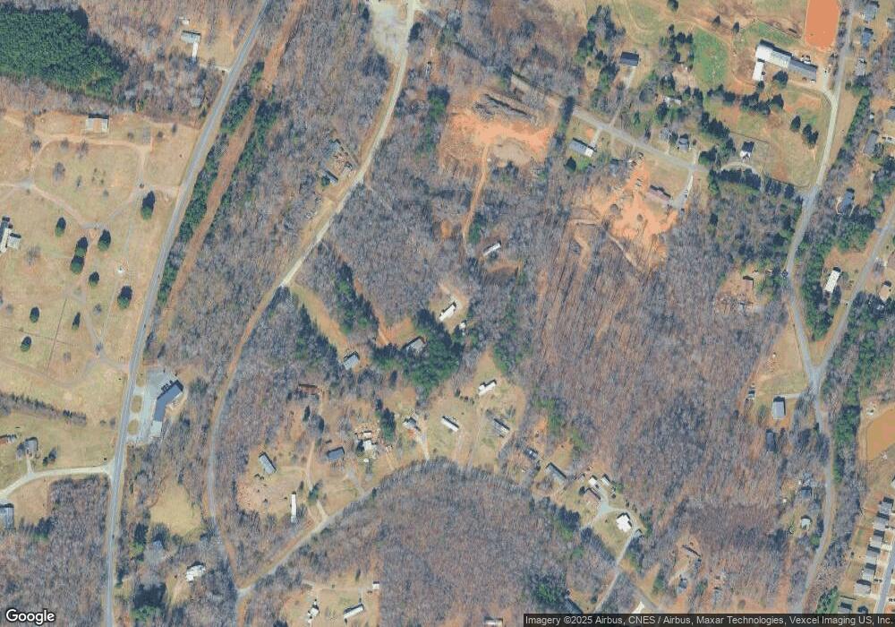 185 Cumberland Rd, Statesville, NC 28677 - photo 1