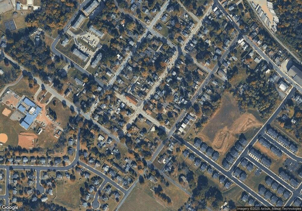 328 Walnut St, Spring City, PA 19475 - photo 1