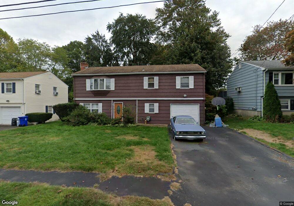 15 Pettom Rd, Norwalk, CT 06850 - photo 1