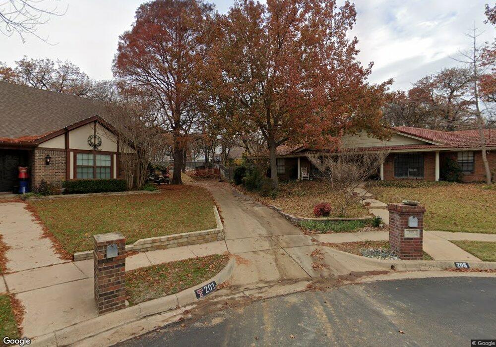 207 Warbler Ct, Bedford, TX 76021 - photo 1