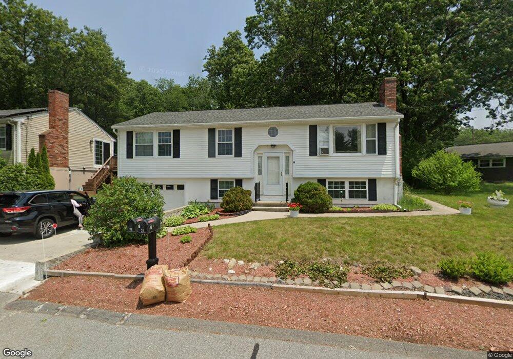 31 Gumpus Rd, Lowell, MA 01854 - photo 1