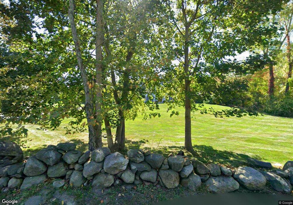 305 Chestnut St, Hudson, MA 01749 - photo 1