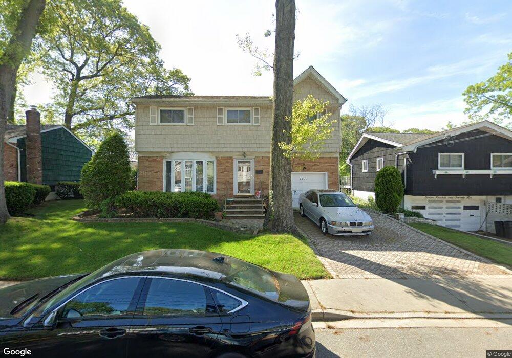 1171 Ossipee Rd, West Hempstead, NY 11552 - photo 1