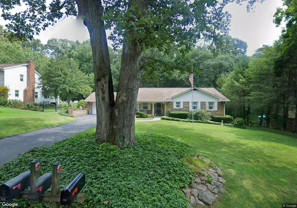 6209 Oak Hill Dr, Sykesville, MD 21784 - photo 1