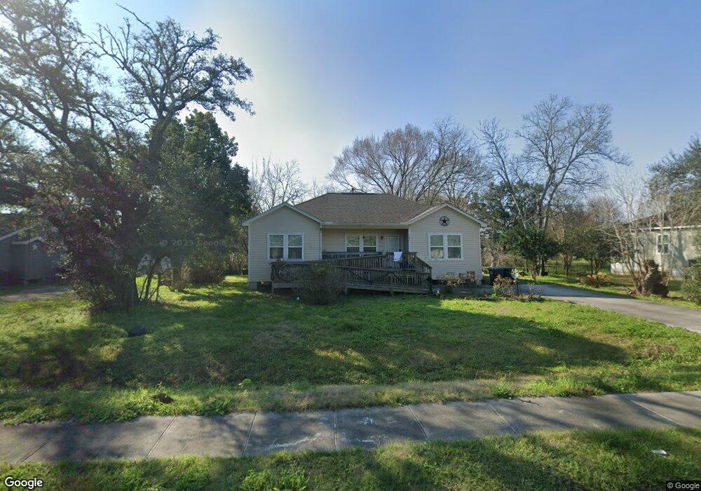 106 Morgan St, Alvin, TX 77511 - photo 1