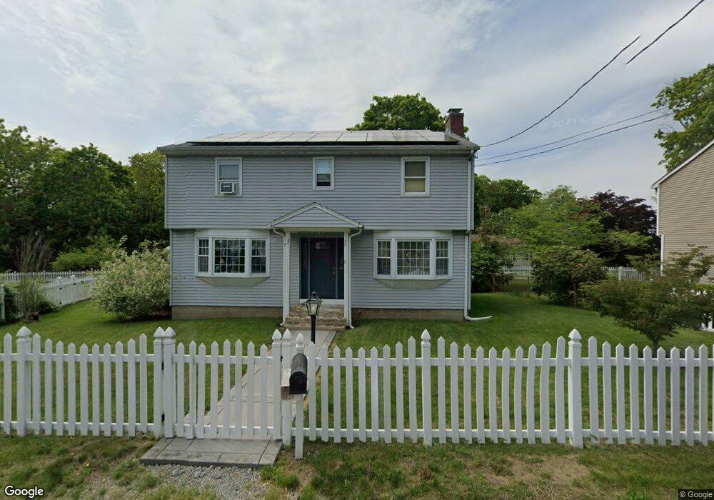 9 Spring St, Gales Ferry, CT 06335 - photo 1