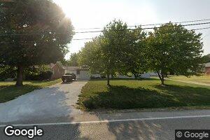 933 5th St, Carrollton, IL 62016