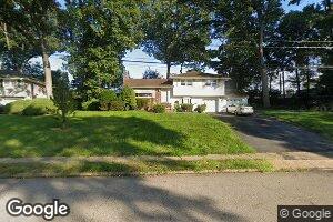 17 Crest Dr, Midland Park, NJ 07432