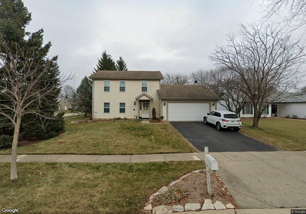 600 Fox Run Ln, Algonquin, IL 60102 - photo 1